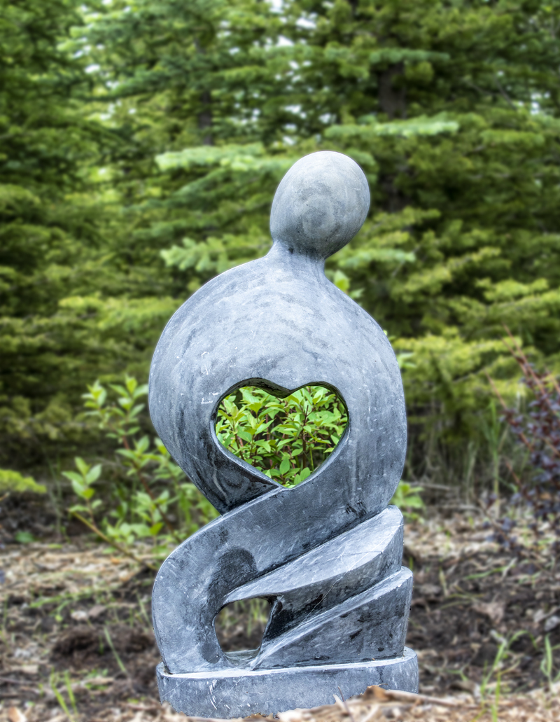 heart statue